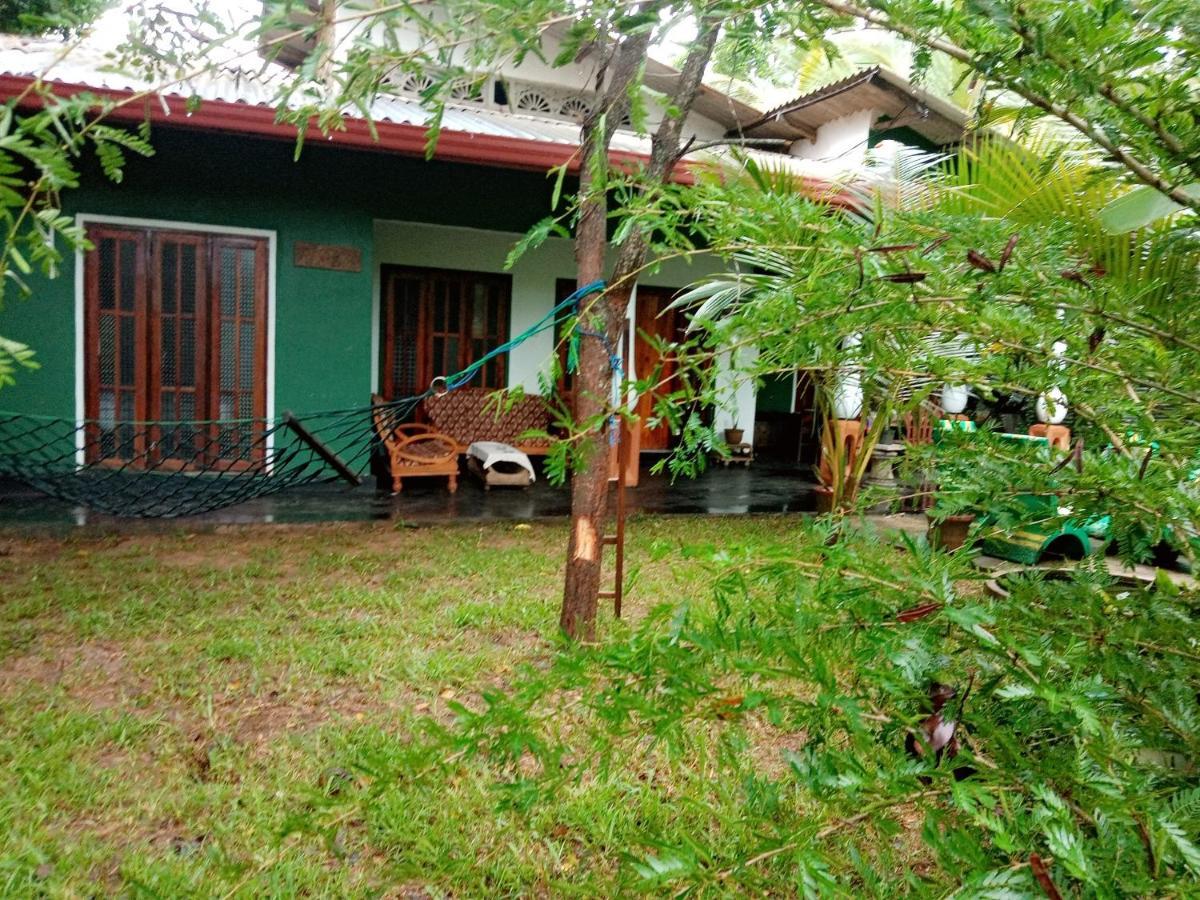 second home hostel Sigiriya Exterior foto